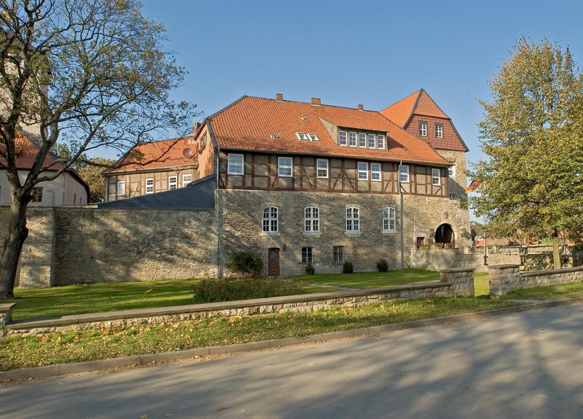 Burg Warberg Hotel Exterior foto