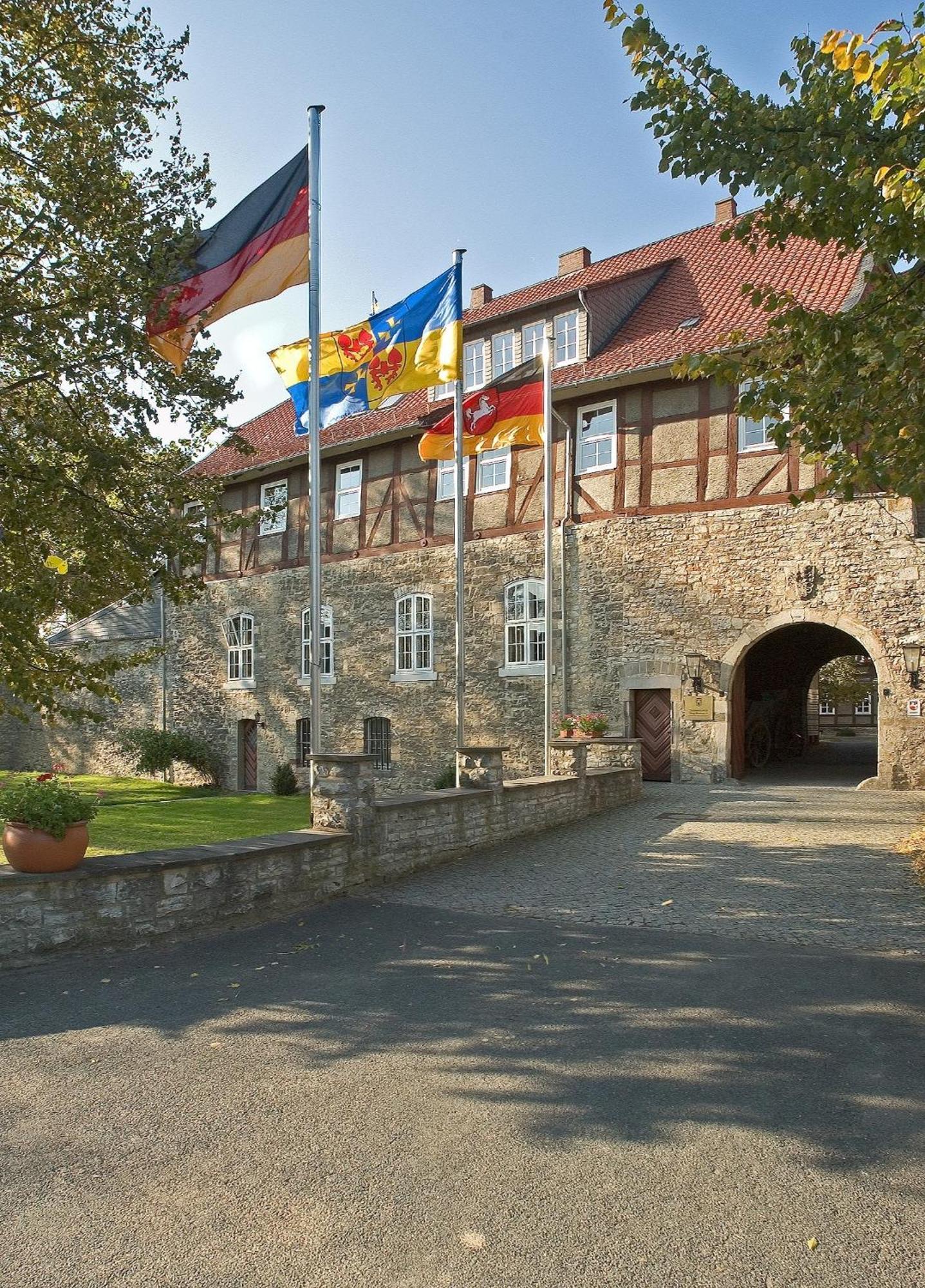 Burg Warberg Hotel Exterior foto